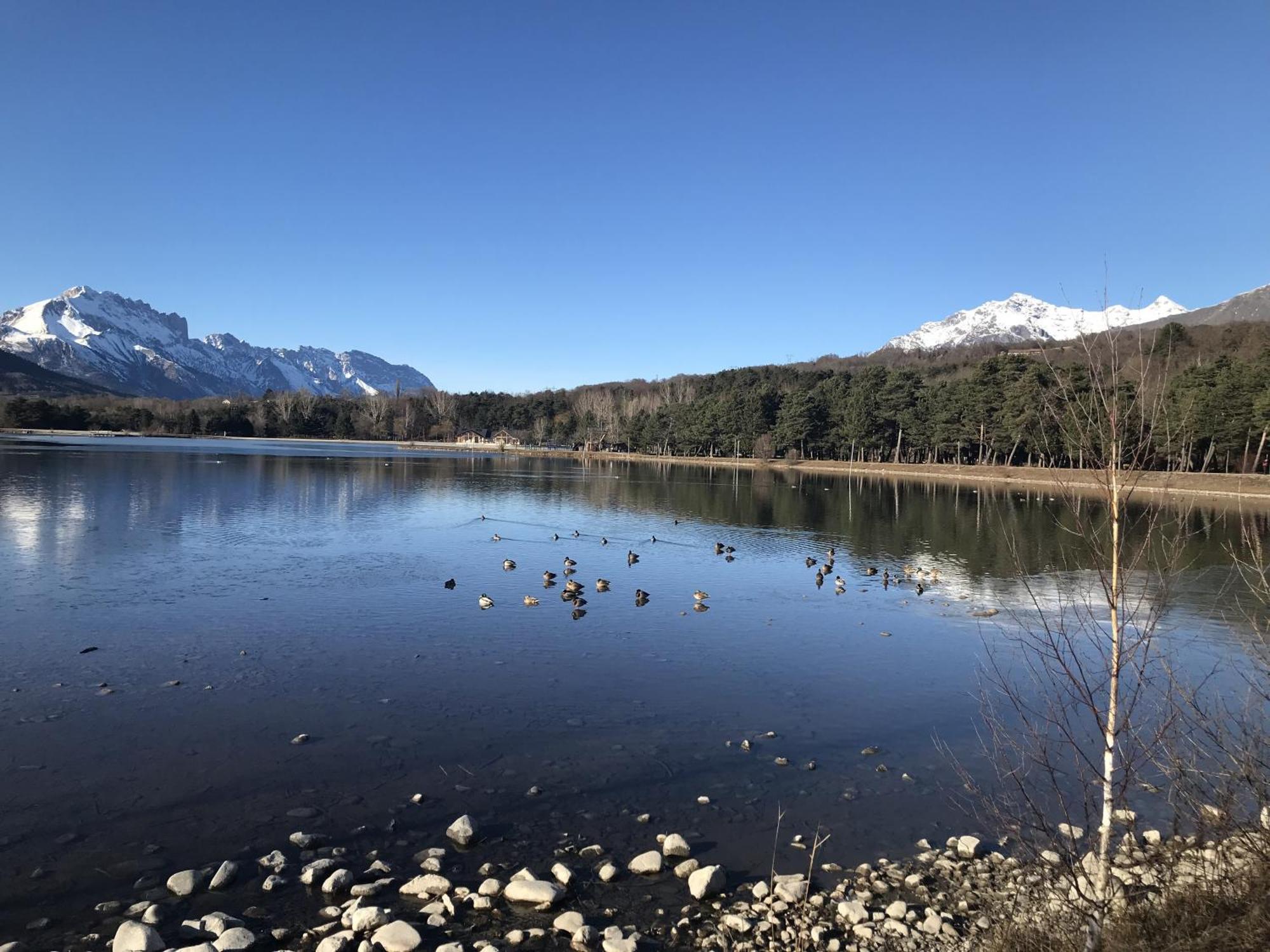 Le Rocher Des Ducs, Vue Sur Montagne, Abris Voitures Et Motos Le Glaizil Luaran gambar